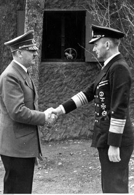 Gierłoż. Adolf Hitler, Karl Doenitz 1942