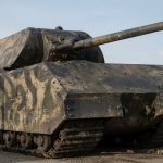 Czołg Panzerkampfwagen VIII Maus - zdjęcie pokolorowane cyfrowo