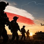 Żołnierze Wojska Polskiego na tle biało-czerwonej flagi, śmigłowiec i czołg o zachodzie słońca