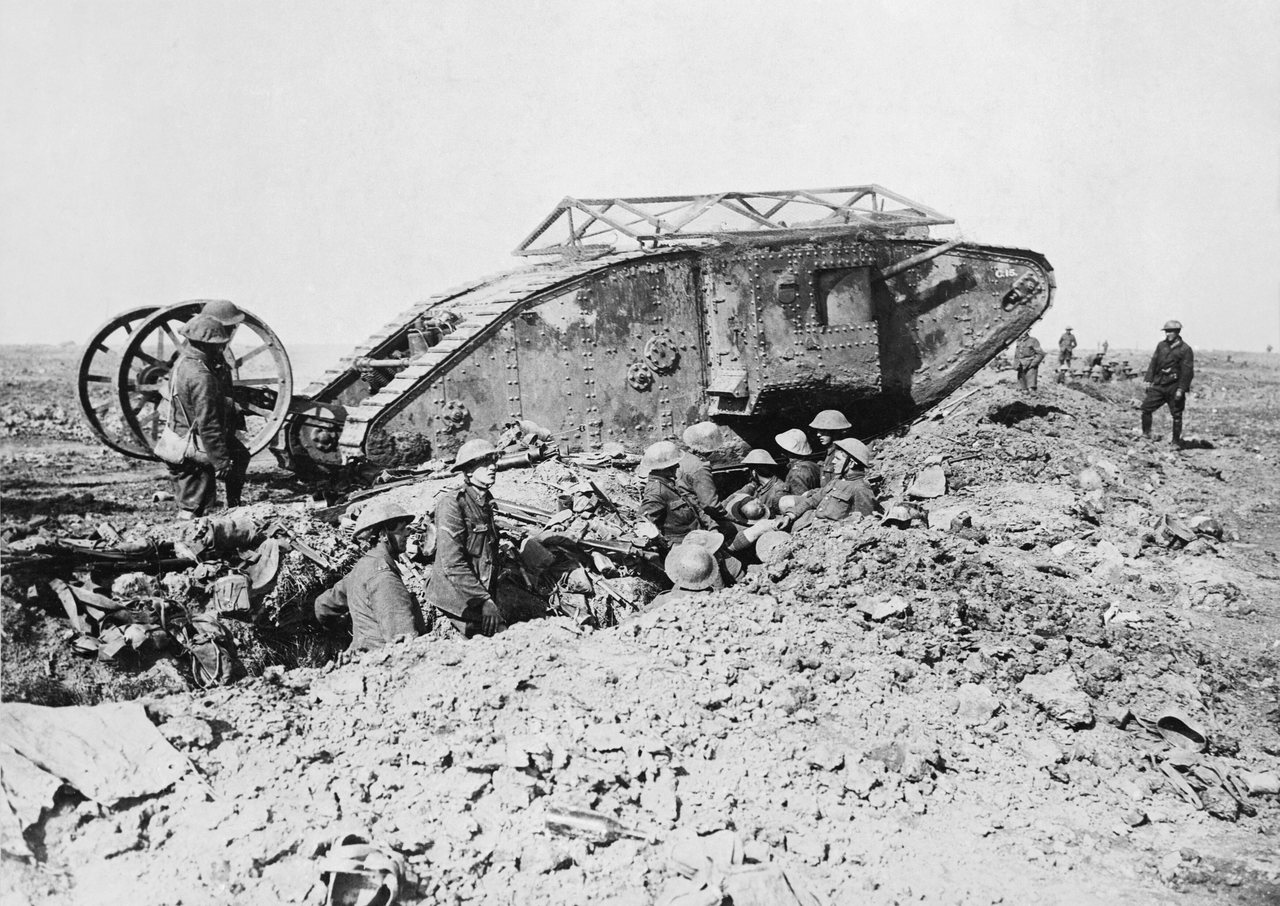 Brytyjski czołg Mark I w wersji męskiej nad Sommą, 25 września 1916