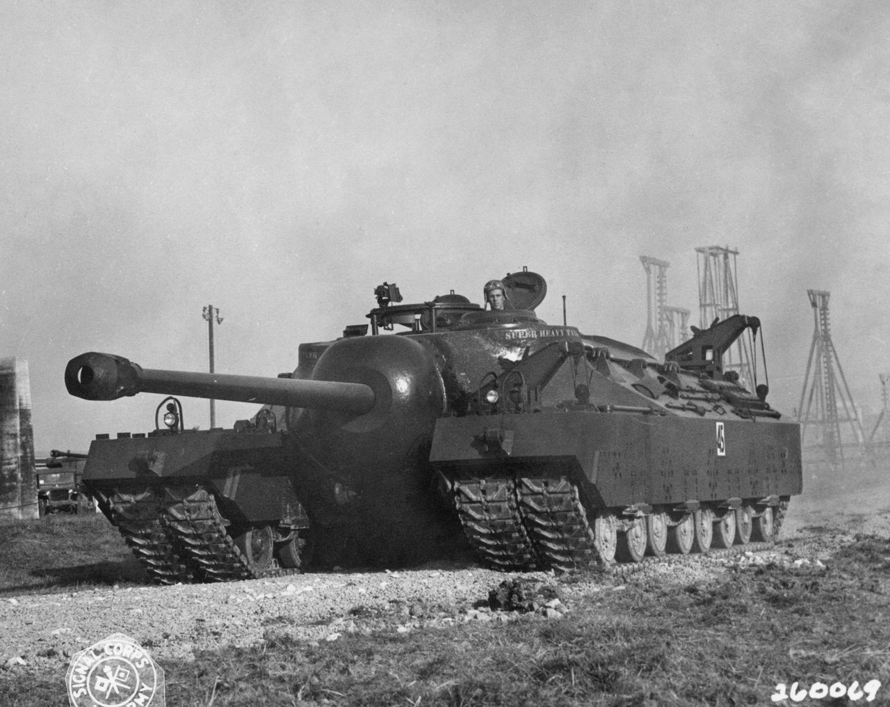 Amerykański czołg superciężki T28 na poligonie Aberdeen, 1946