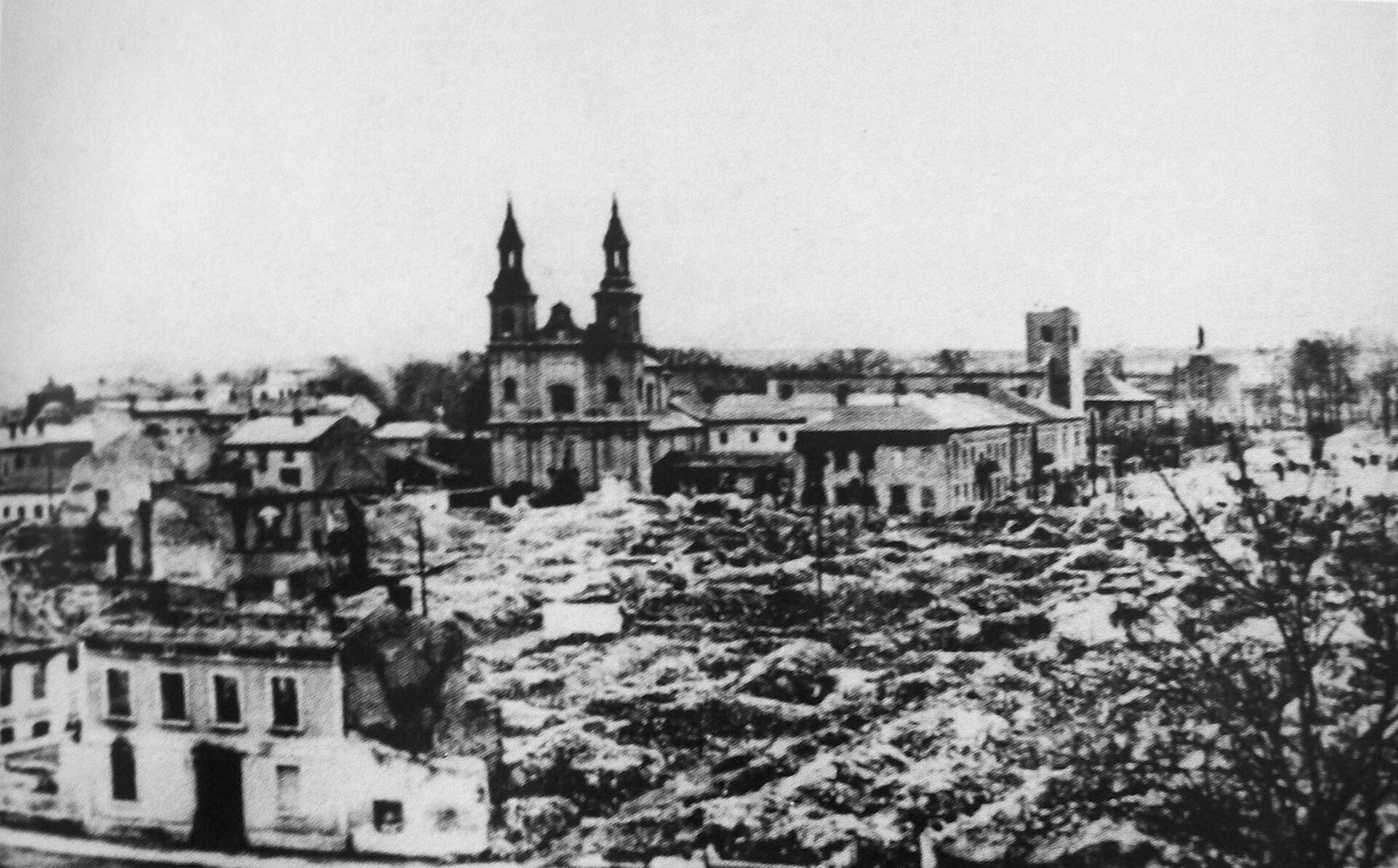 Zbombardowane centrum Wielunia po nalotach Luftwaffe 1 września 1939